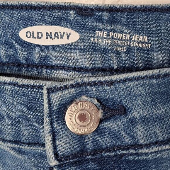 Old Navy Women's The Power Jean aka The Perfect Straight Ankle in Donna Wash siz - Picture 5 of 7